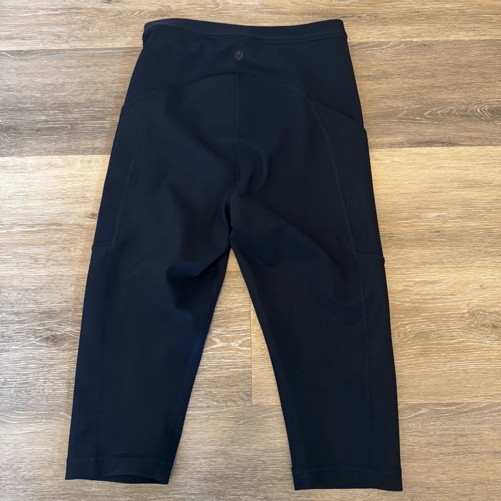 Lululemon Women’s Navy Blue Crop Leggings Size 8 - Picture 6 of 8